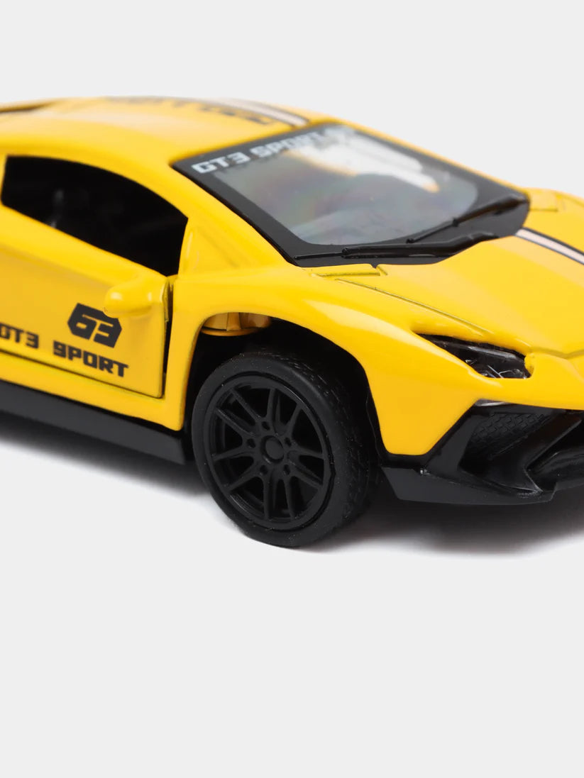 Yellow 1:43 Scale Diecast Lamborghini Aventador Metal Car With Design