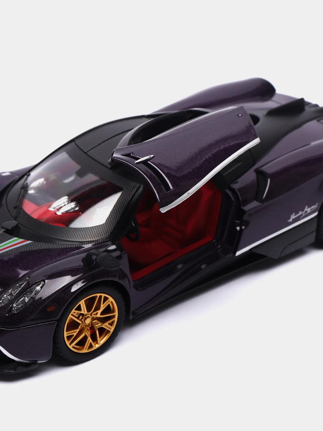 Pagani Huayra Metal Diecast 1:24 Scale Model Car Purple